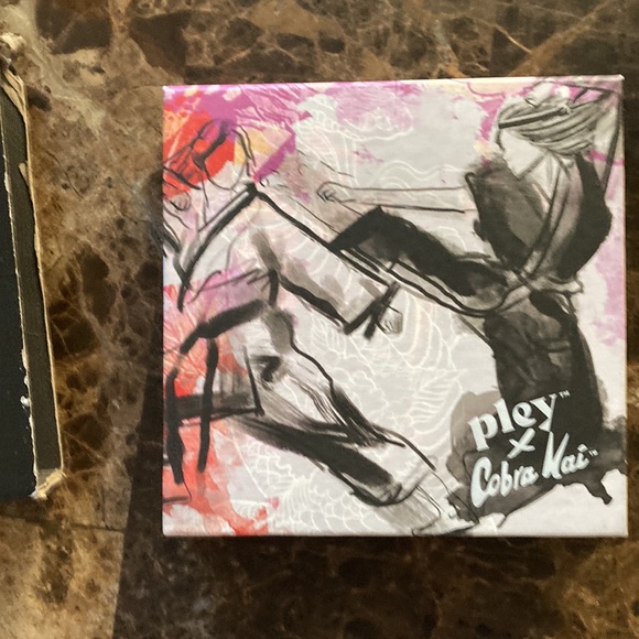 Pley x cobra mai eyeshadow palette - Picture 2 of 2